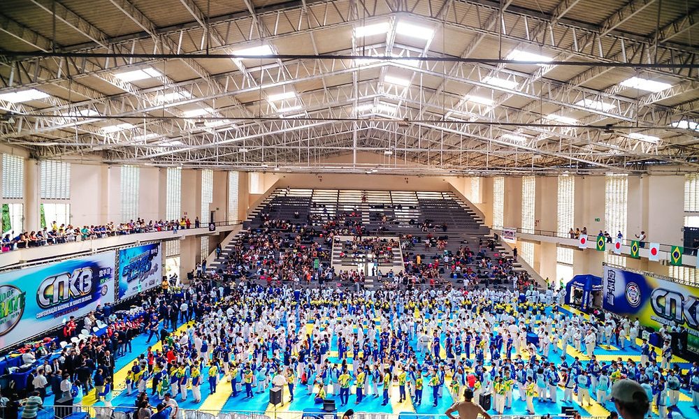 Sílvia Cristina garante passagens aéreas para atletas de Rondônia disputar competições
