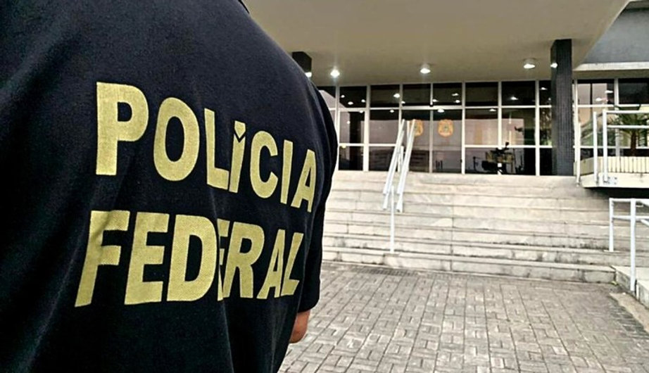 PF deflagra operação e faz buscas em investigação sobre notícias falsas nas eleições em Guajará-Mirim