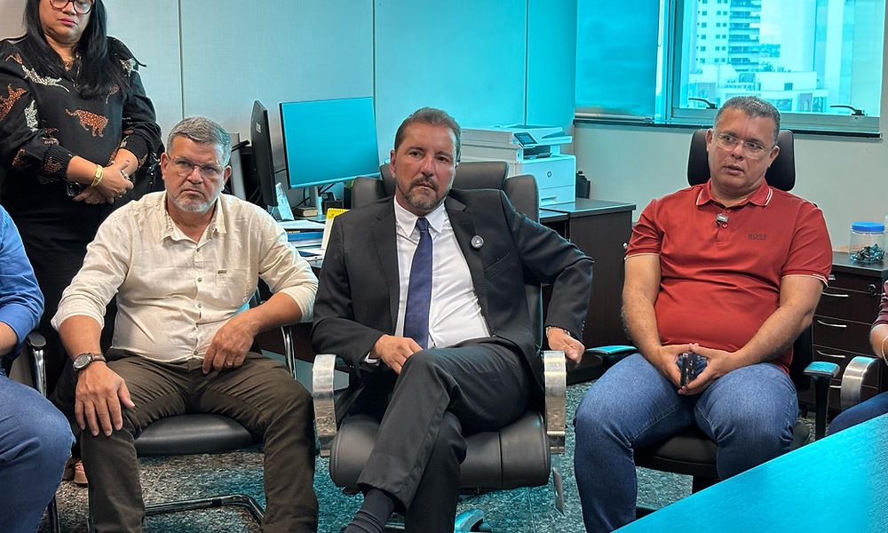 Prefeito Marcélio busca recursos e melhorias para Nova Mamoré em reunião com secretário de Finanças