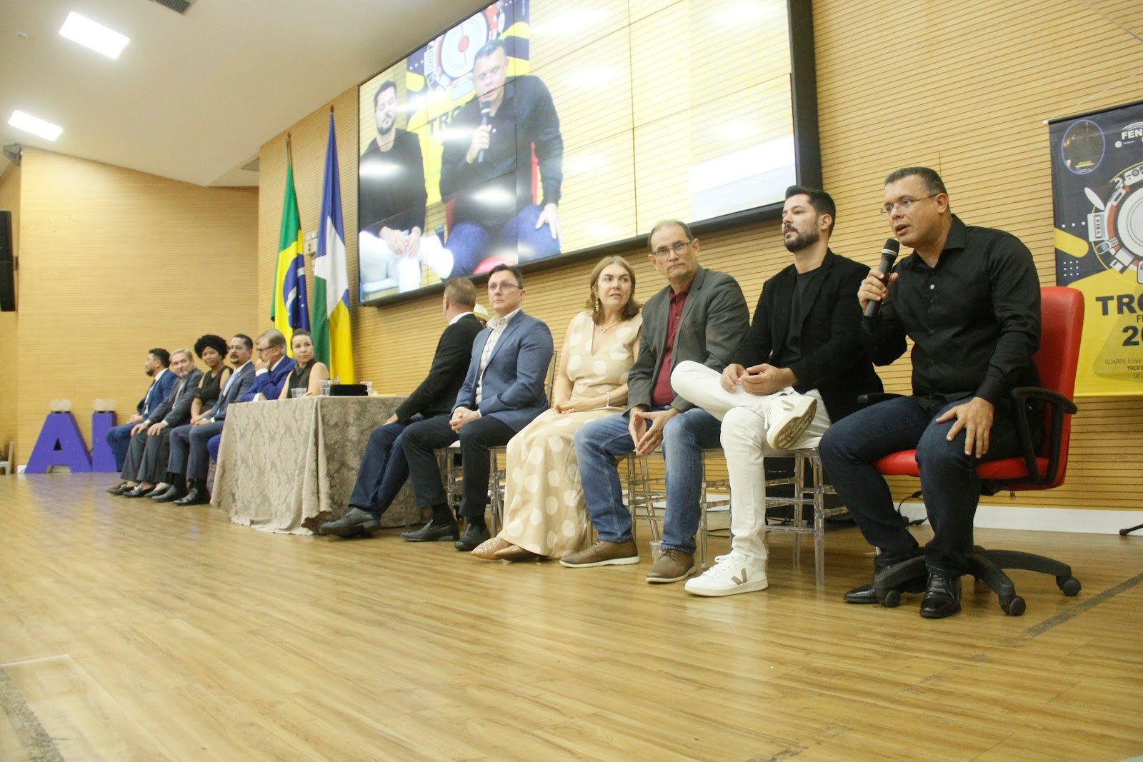 Evento de entrega do Prêmio FENACOM na ALE/RO