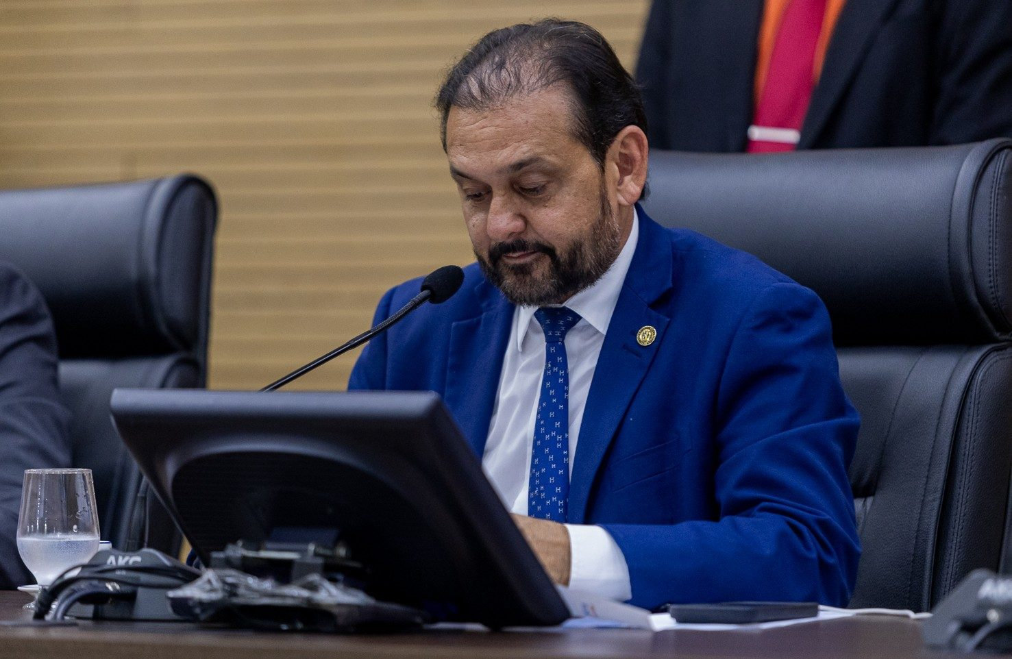Deputado Laerte Gomes em sessão ordinária na Casa de Leis. Foto por Thyago Lorentz - Assembleia Legislativa de Rondônia