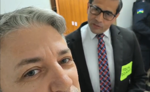 Vídeo: vereador Breno Mendes agride ativista político na Câmara Municipal