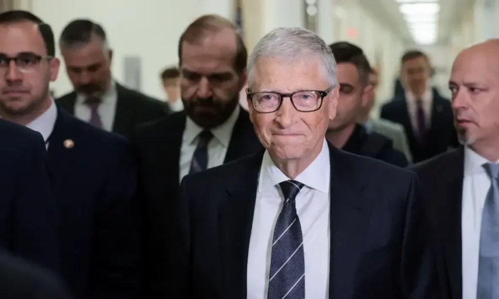Bill Gates alerta que IA pode causar ‘um bilhão de mortes’ e defende legislação para a tecnologia
